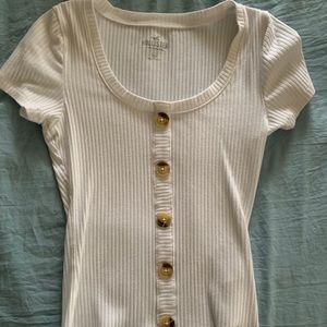 2018 Hollister white T-shirt